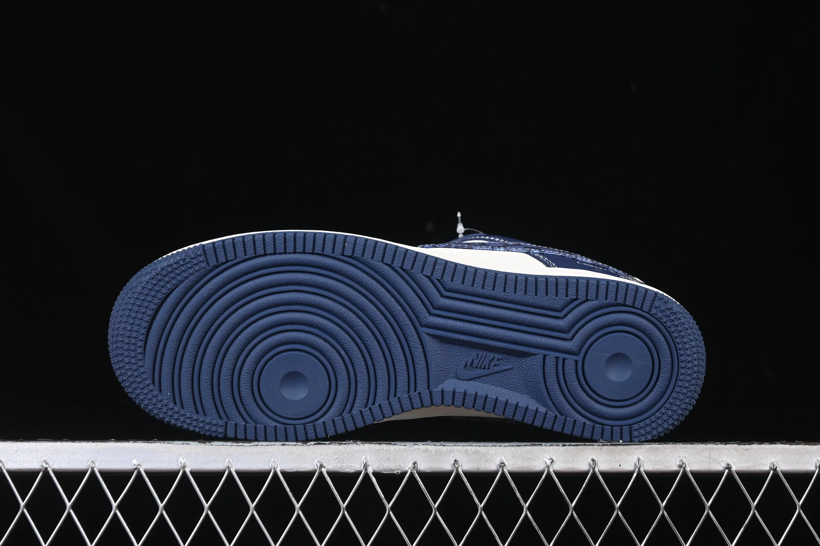 All categories Nk Air Force 1 Air Force series Nk Air Force 1 Low Air Force low-top Nike Air Force 1'07 Low LV joint navy blue cashew flower Air Force 1 low-top casual sneakers JP8028-009